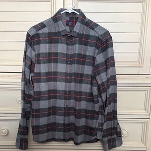 UNTUCKit Men's Gray and Red Plaid Button Down Shirt